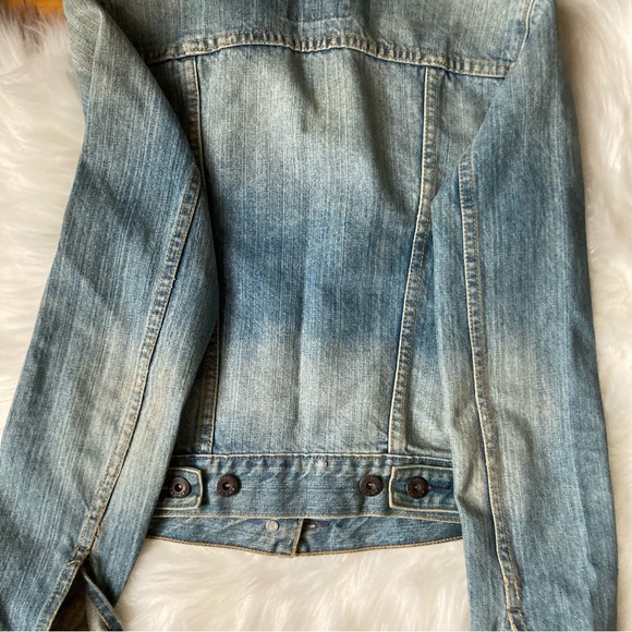 XS Cropped Levis Jacket - Picture 6 of 9
